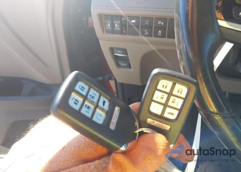 2018 Honda Odyssey Touring from USA, damaged, VIN 5FNRL6H83JB010245